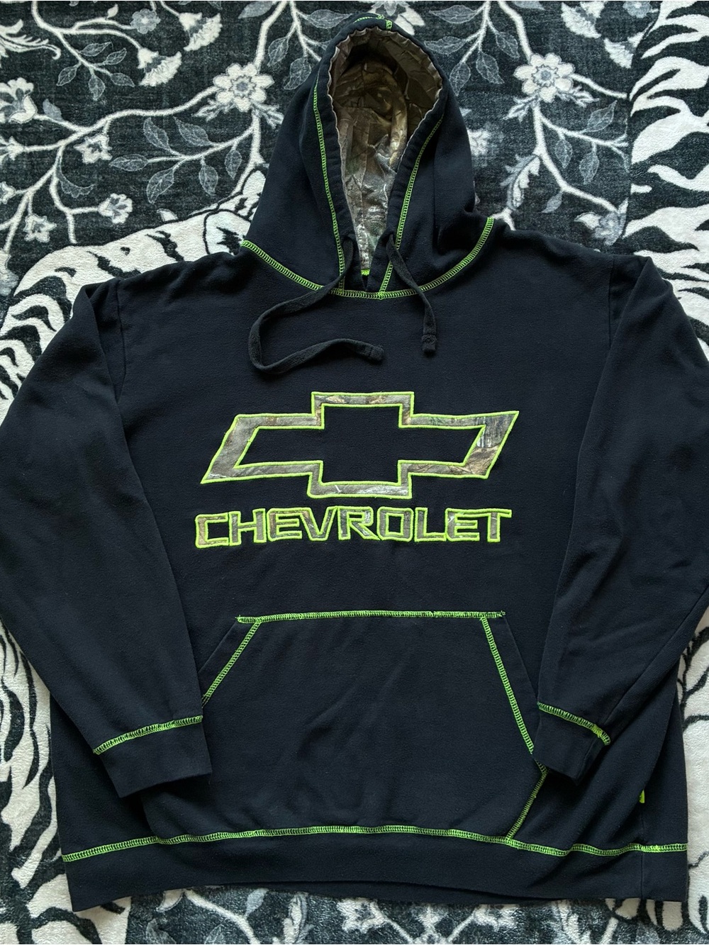022 - VINTAGE 00s CHEVROLET CHEVY CAMO Y2K SWEATSHIRT HOODIE